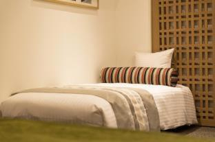 Comfort King Room Sofa Bed Non-Smoking